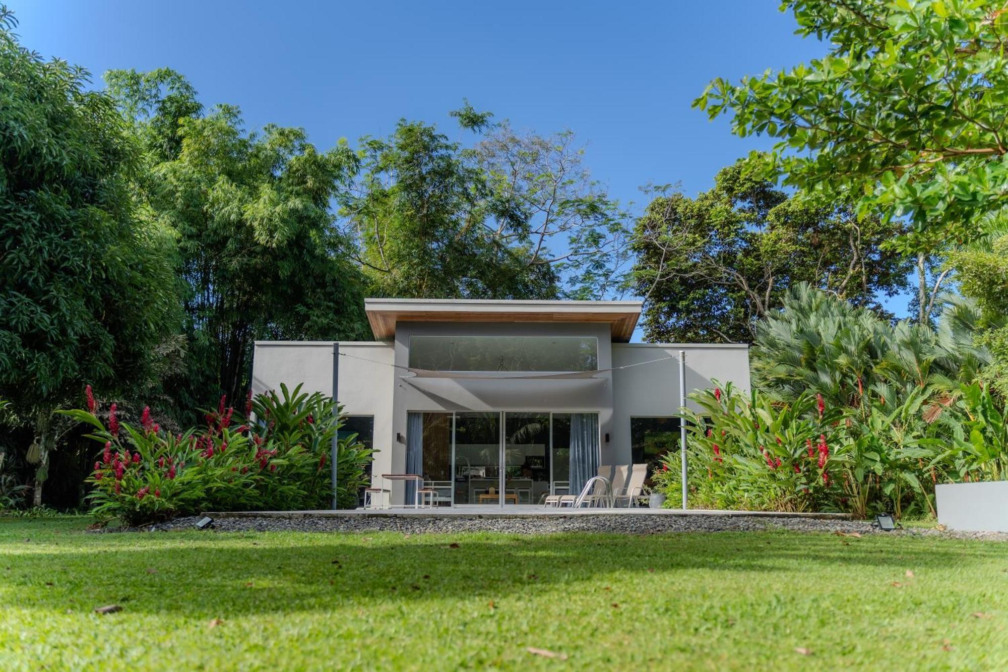 Lilan Nature, Modern House N°1, Private Swimming Pool. Cahuita Extérieur photo